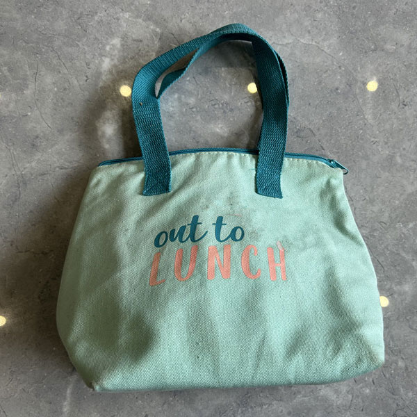 အဘယ်အရာကအထည်ကိုအဘယ်ကြောင့်လက်ဖြင့်လက်ဖြင့်လက်စွဲစေသနည်း။